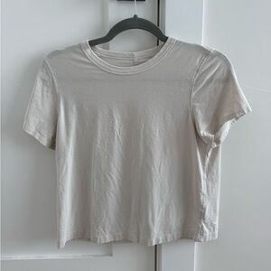 Lululemon Women’s Cream Cotton fit shirt